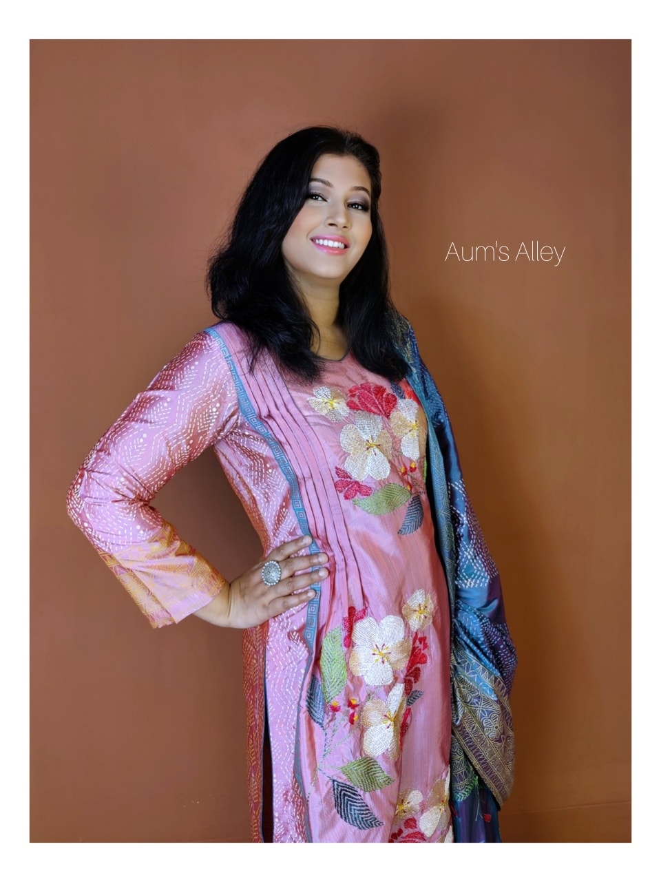 URVI Baby Pink Dual Tone Premium Berry Silk Kurti Set